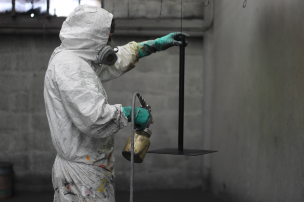 Lijado y aplicación de primer